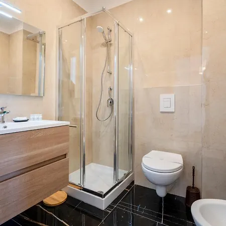 Appartement Guesthost - & Elegant Loft - With Balcony Bari