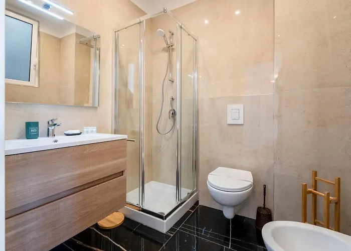 Apartment Guesthost - & Elegant Loft - With Balcony Bari